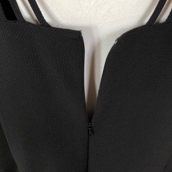 SALE! Gorgeous Plus Size Black Sleeveless Dress - Picture 4 of 6